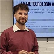 Faig clases de tots els temes relacionats amb la geografia fisica i humana, i també en producció i llenguatge msuical